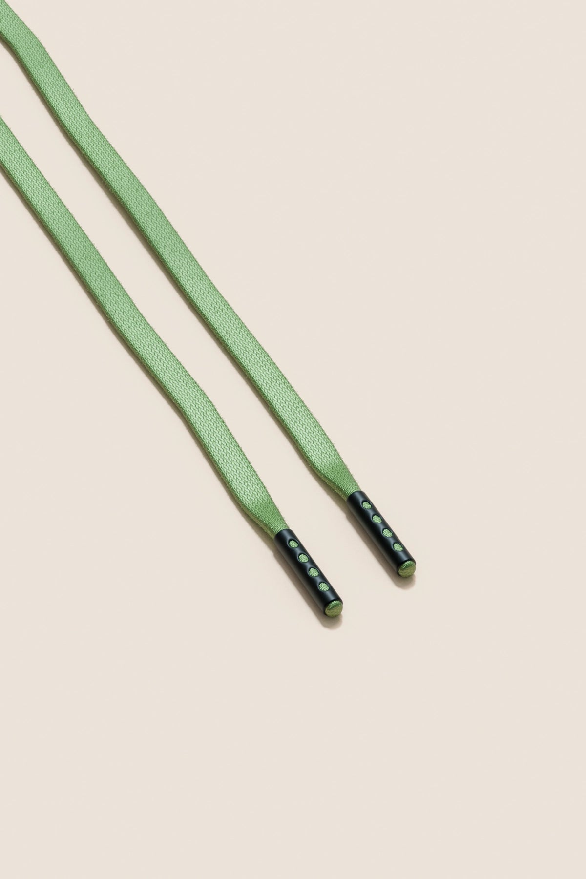 Senkels Grass Green 3mm Flat Waxed Shoelaces with Black Matte Aglets