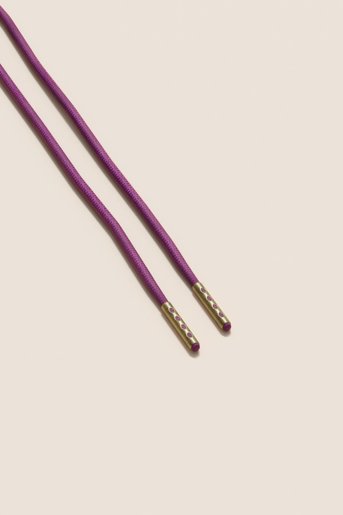 Senkels Plum 2.5mm Round Waxed Shoelaces with Brass Aglets
